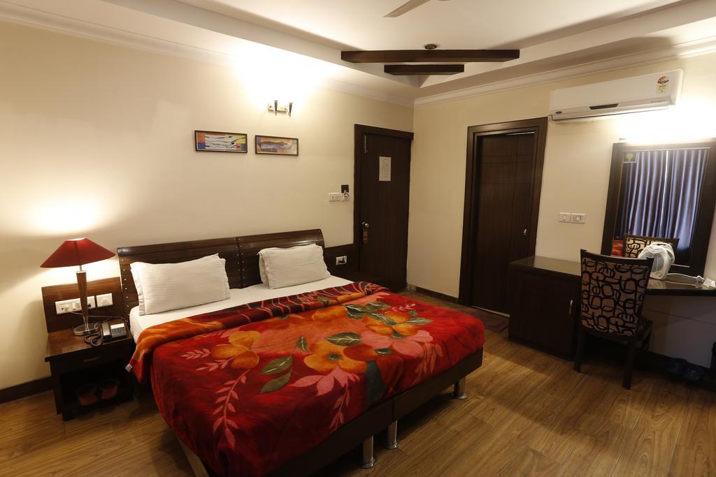 Hotel Doon Castle Dehradun Buitenkant foto