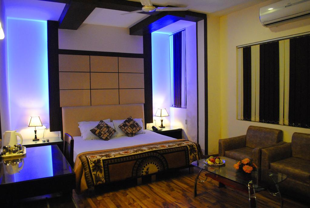Hotel Doon Castle Dehradun Buitenkant foto